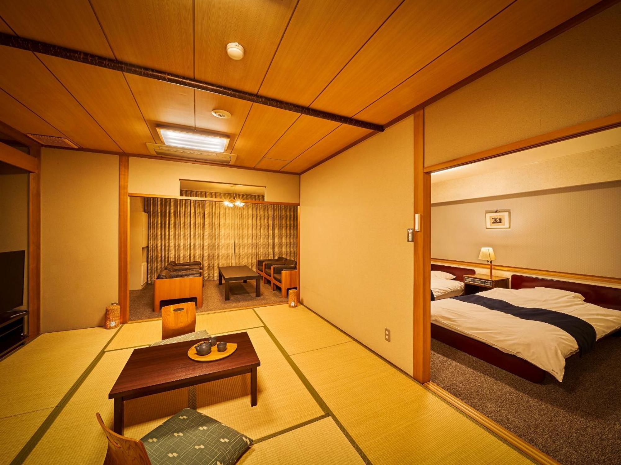 Ooedo Onsen Monogatari Dogo Hotel มัตสึยามะ ภายนอก รูปภาพ